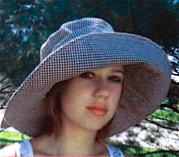 Lizziehat.jpg
